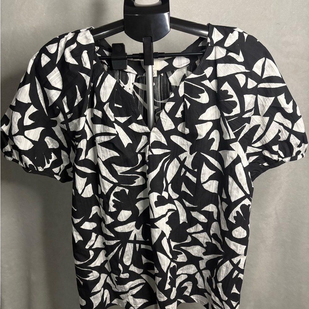 a new day Black and White Floral Print Puff Sleeve Blouse